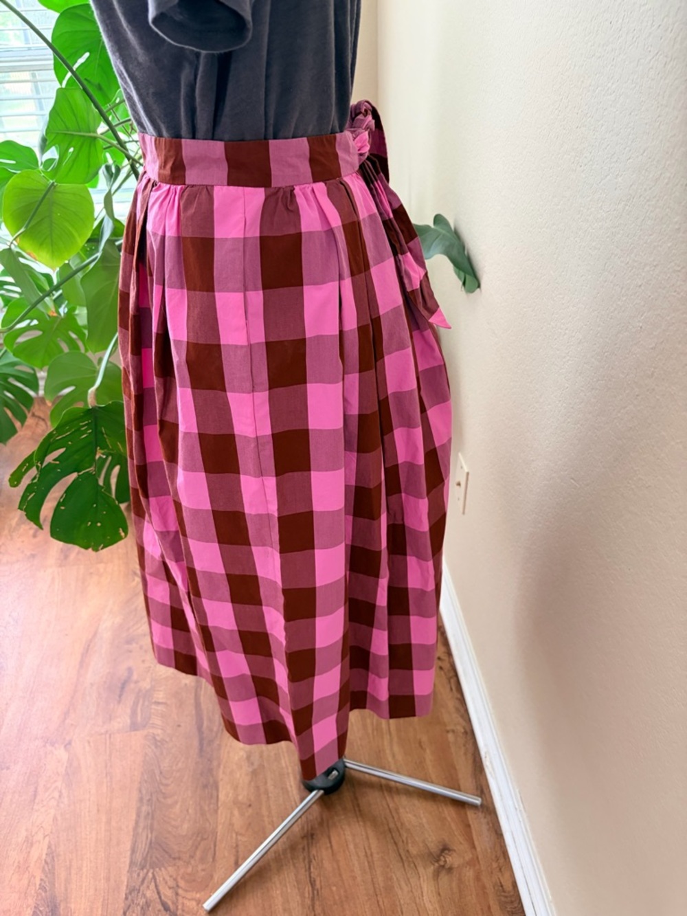J. Crew Pink Gingham Midi Skirt Size 2 with Pockets - Picture 4 of 5